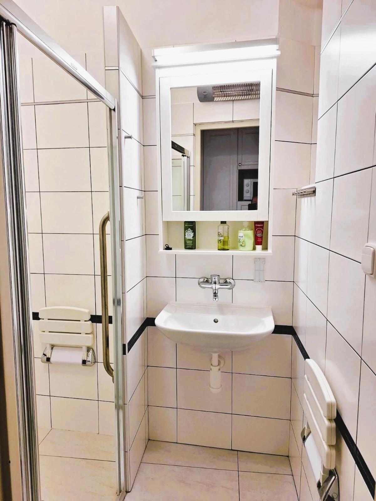 St. Hubert House Apartment *